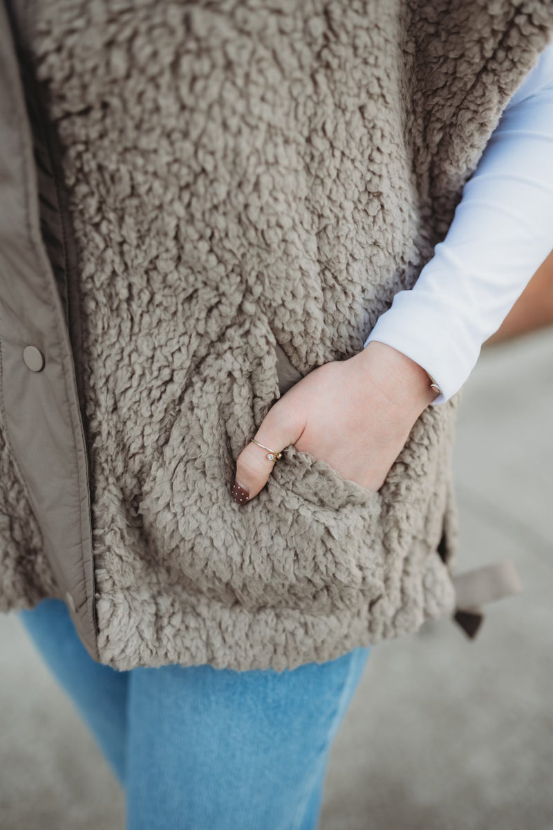 Sherpa Sleeveless Vest Jacket- Taupe