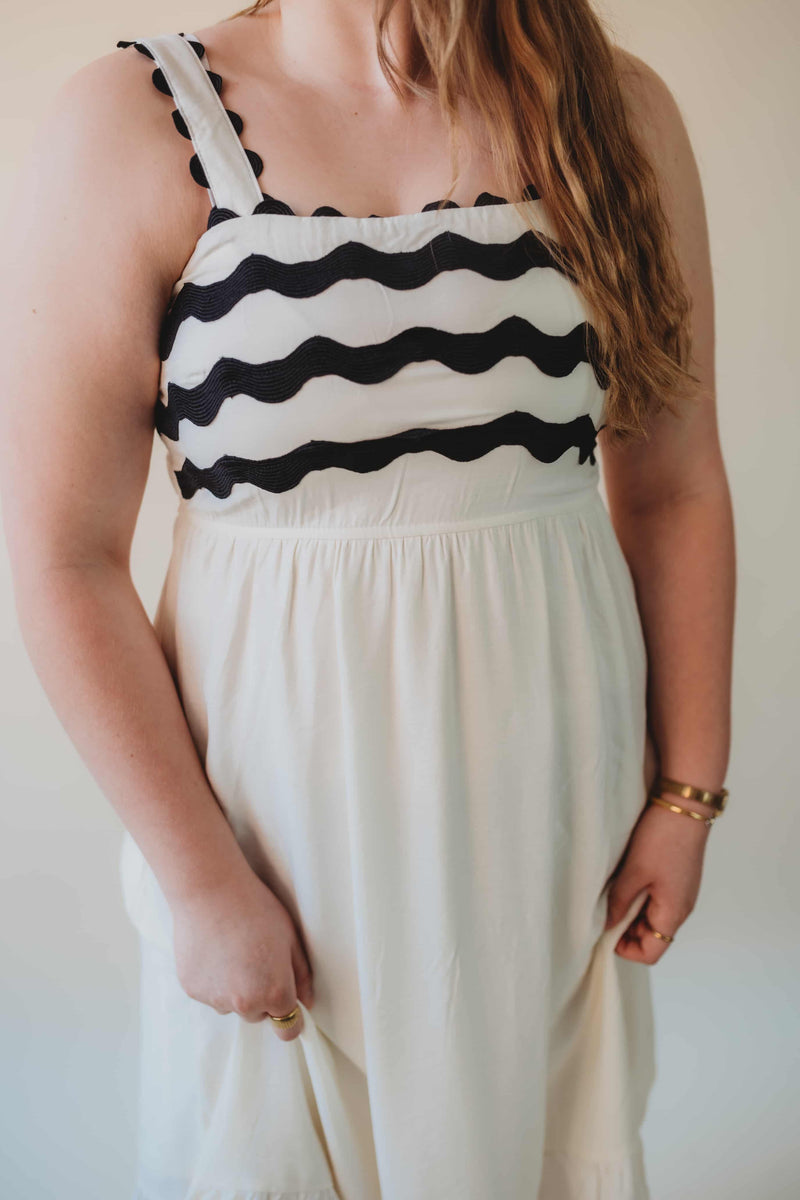 Wavy Sleeveless Midi Dress - Cream