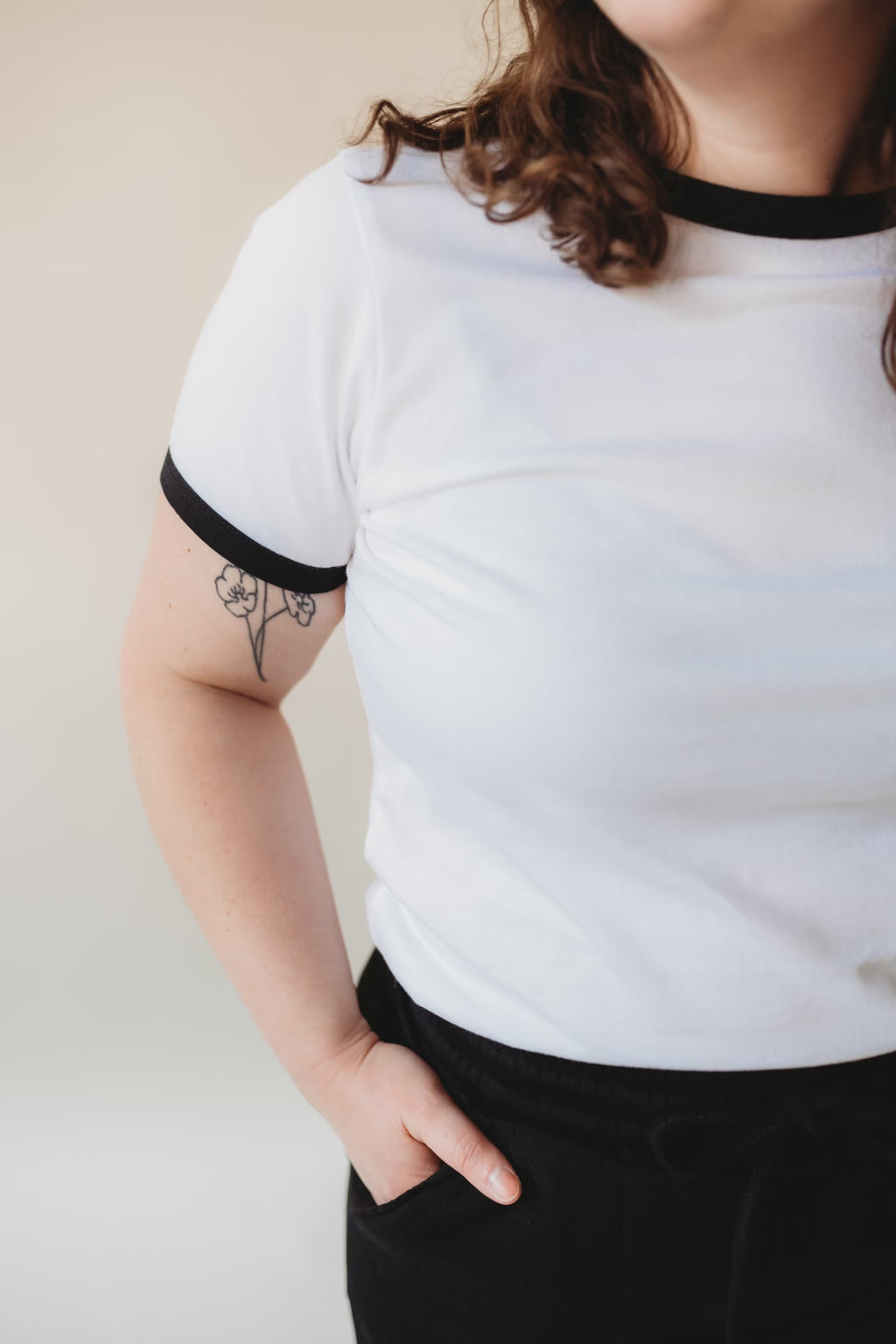 Contrast Binding Tee