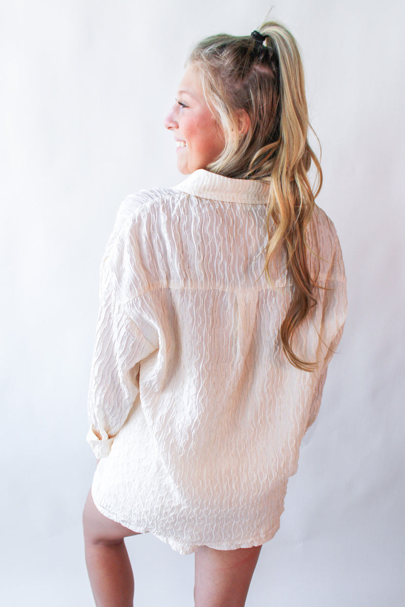 Textured Wave Beige Shorts