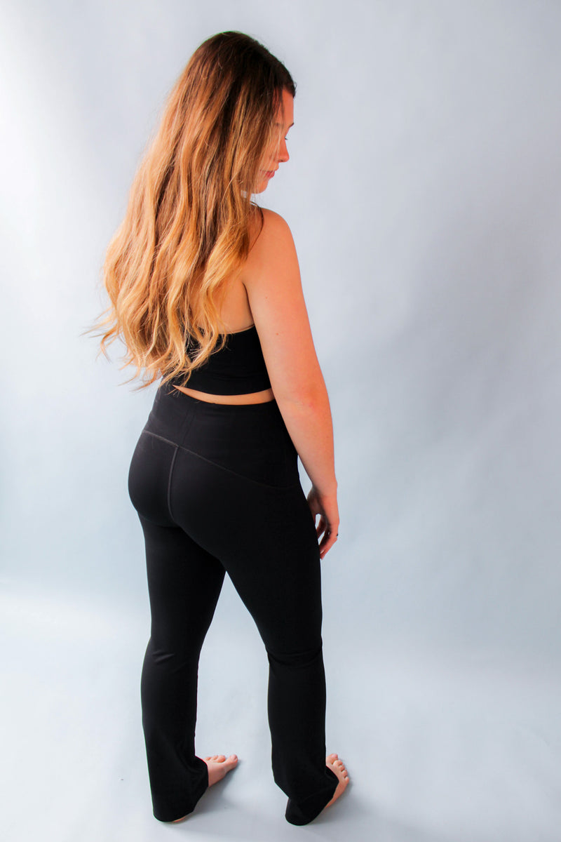 SPANX Booty Boost Flare Yoga Pant – Poppie's Boutique